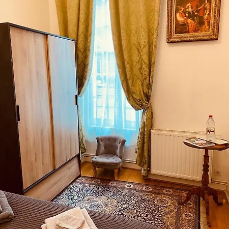 Club Napoleon سوموور